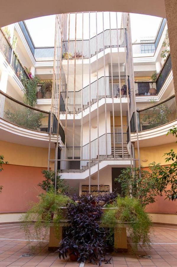 Precioso Apartamento En El Casco Historico Siviglia Esterno foto